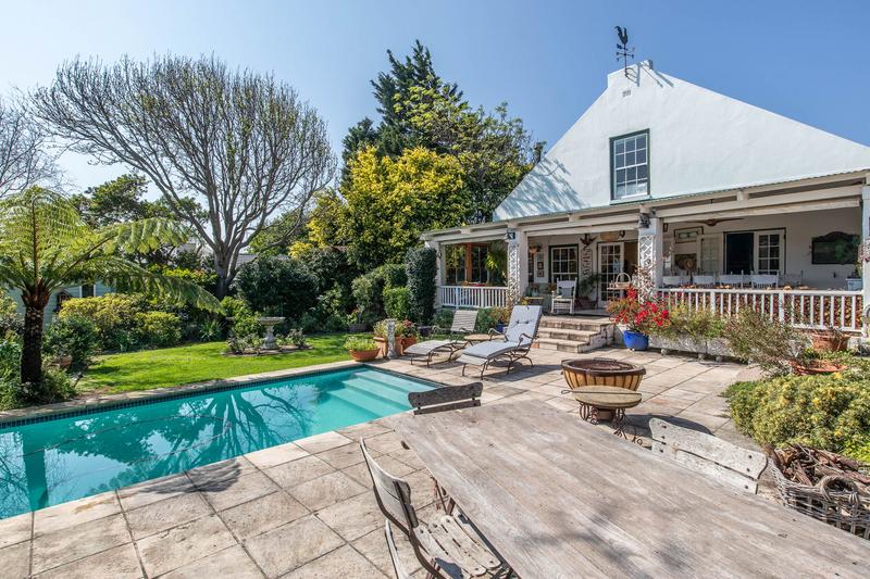 3 Bedroom Property for Sale in Lakeside Western Cape
